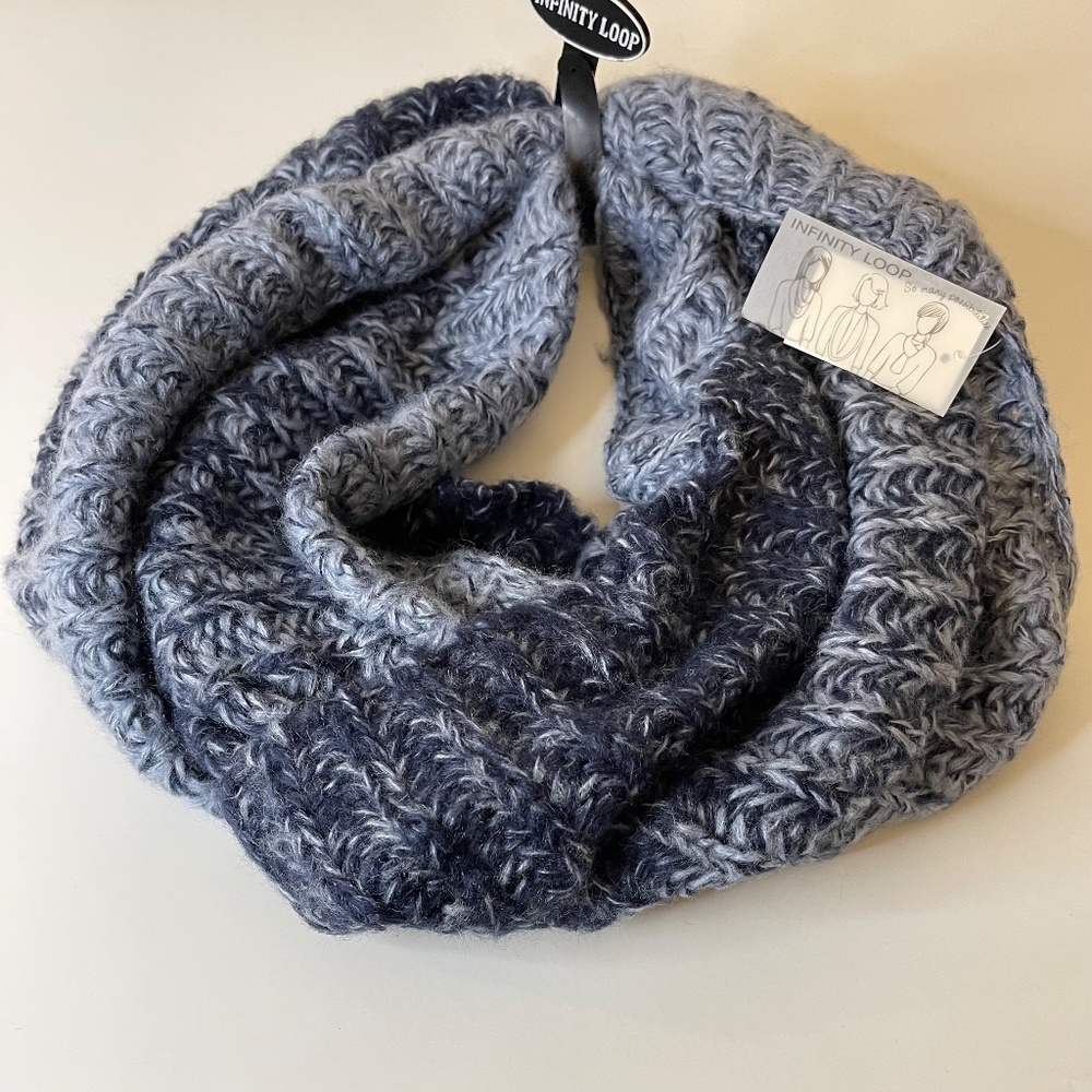 Infinity Loop Scarf - Picture 2 of 4